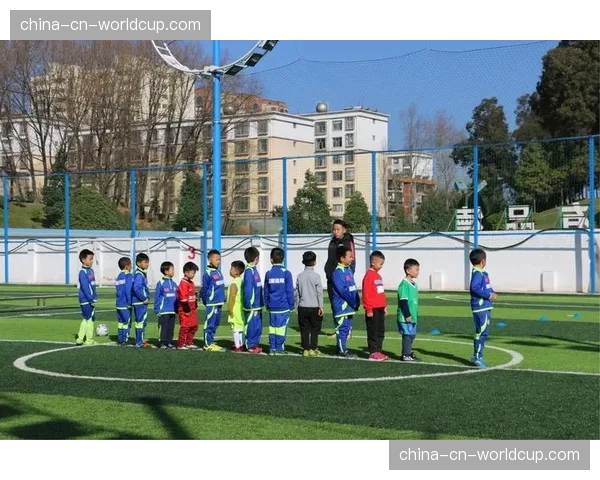NBA在墨西哥城举办青少年篮球训练营
