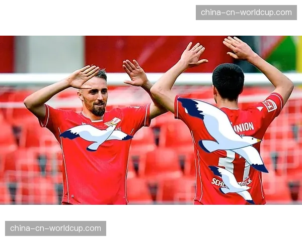 柏林联0-0闷平门兴，双方门将屡献神扑